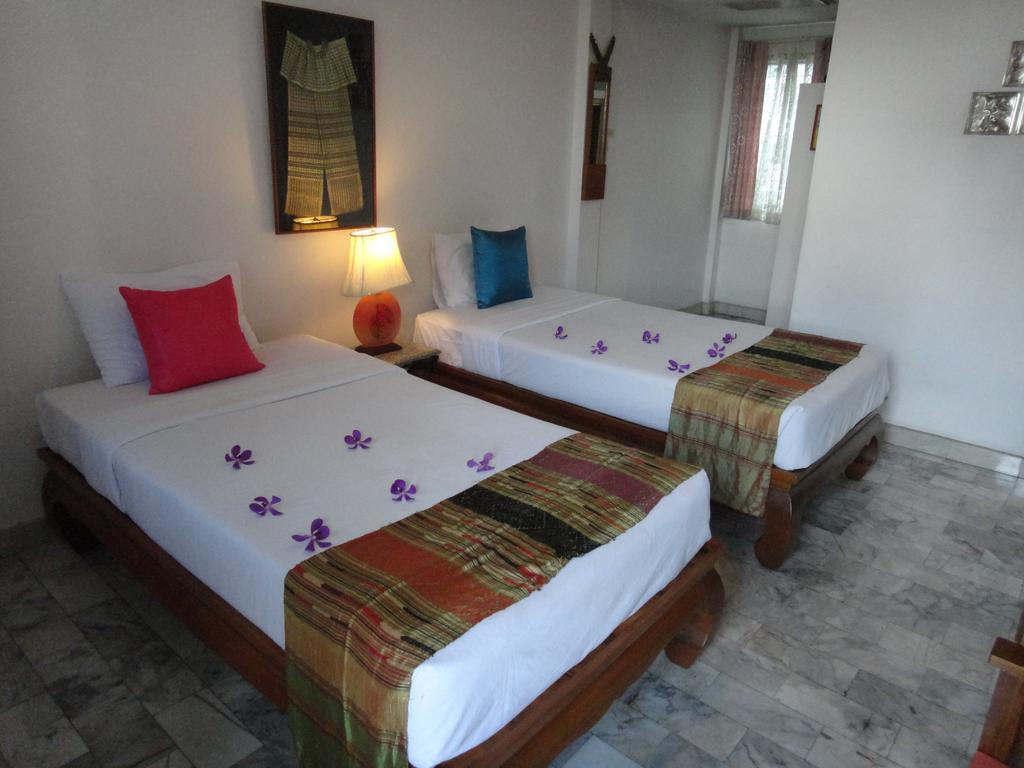 The Red Hibicus Guest House Chiang Mai Eksteriør billede