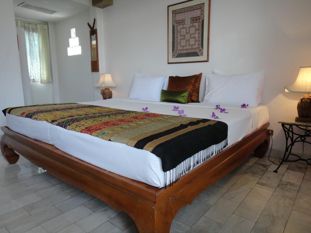 The Red Hibicus Guest House Chiang Mai Eksteriør billede