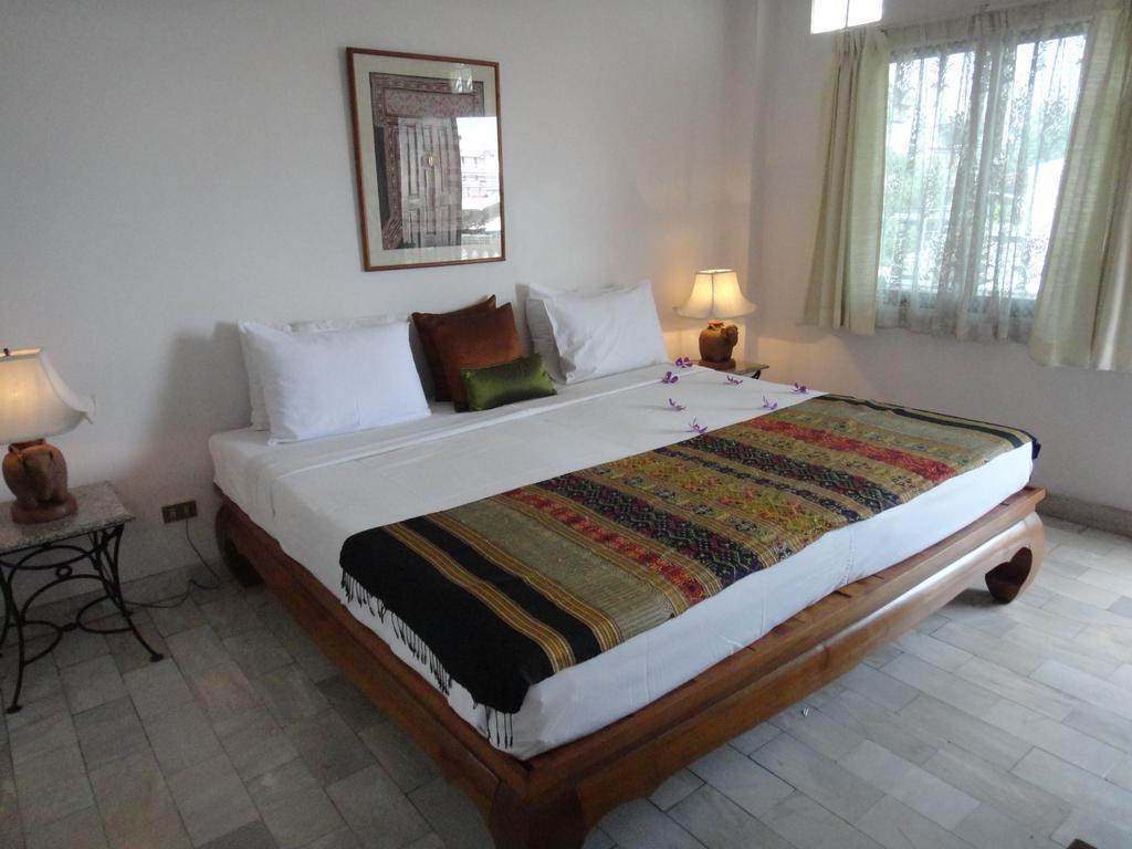 The Red Hibicus Guest House Chiang Mai Eksteriør billede